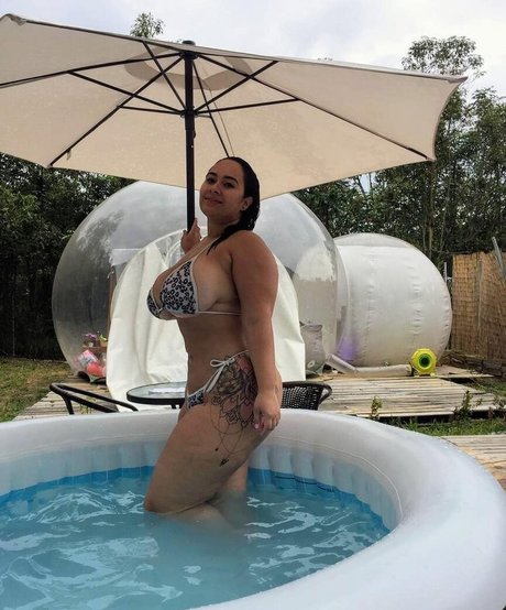 Erica Blaalz nus de stars du porno image