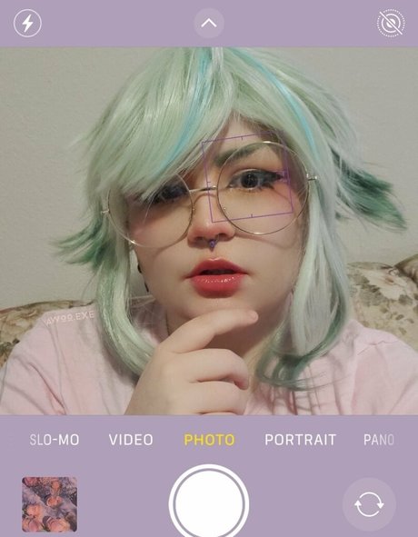 awoo exe modèle chaud photos