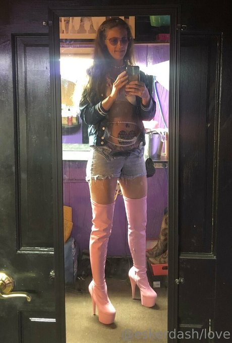 eskerdash modèle chaud img