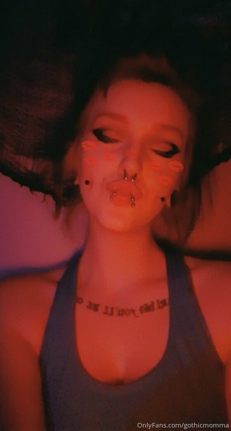 gothicmomma actrice sexy img