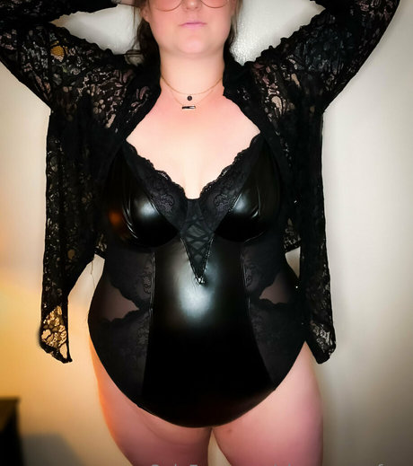 eiramaroonfree beau modèle images