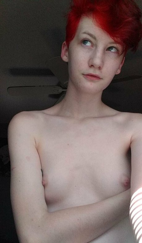 slutpuppymilo étoile gratuite des photos