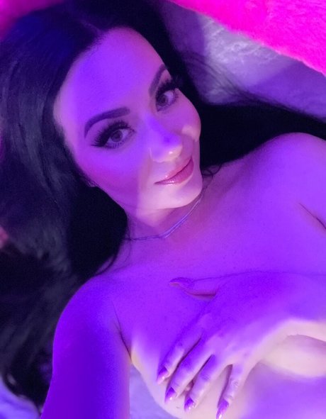 ASMR Kate Lullaby modèle adulte galerie