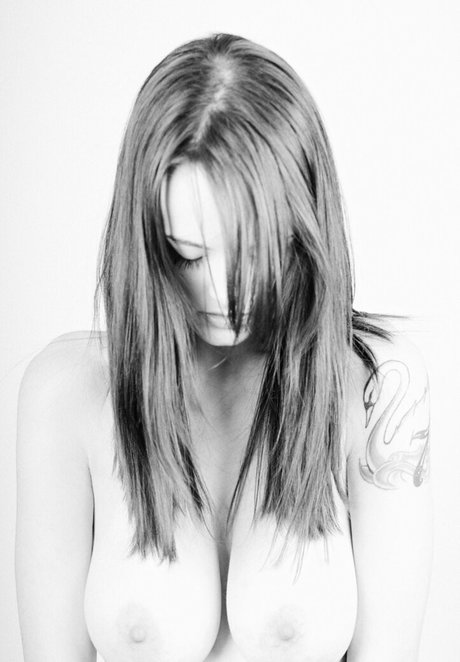 Henna Nueller star exclusive image