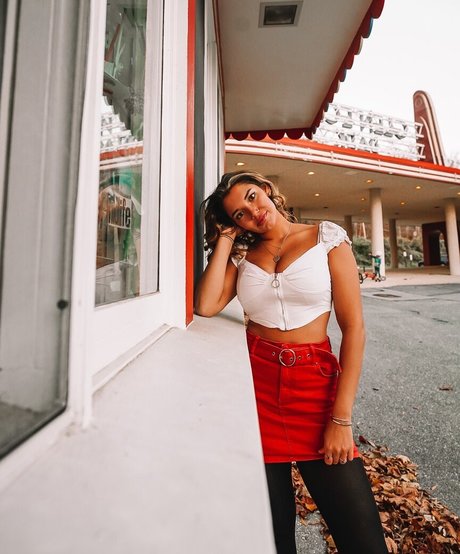 Hannah Malvone art modèle photo