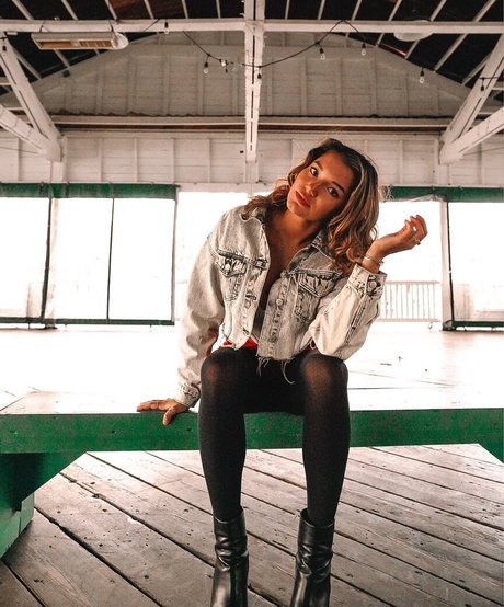 Hannah Malvone haut de star du porno photos