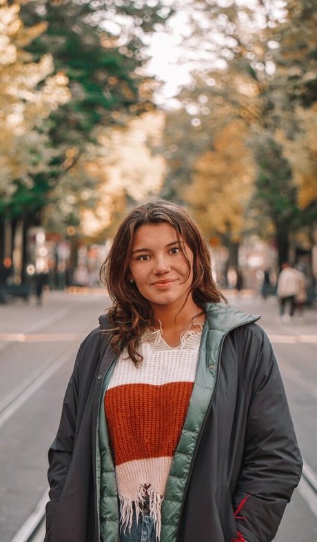 Hannah Malvone jolie star du porno photo