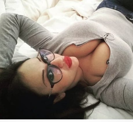 sarapiras star exclusive images