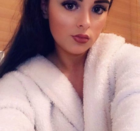 Kirsty Brittain star du porno parfaite archive