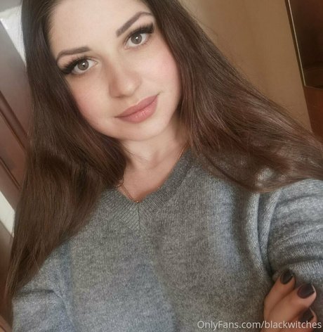 adelinaroccos étoile nue archive