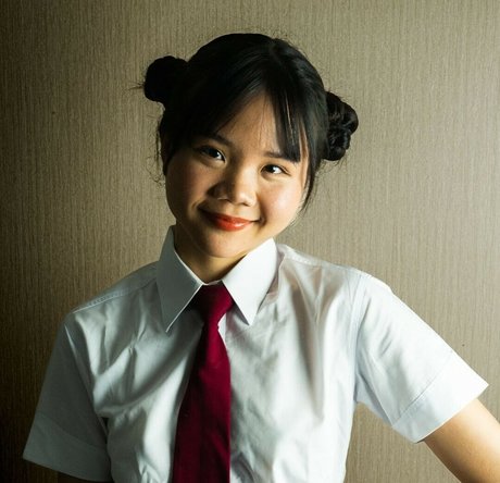 Baebi Hel modèle artistique image