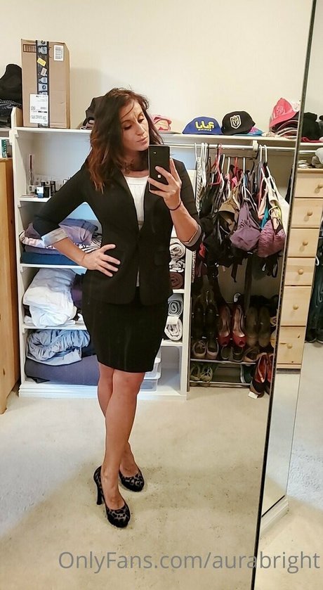 aurabright actrice nue galeries