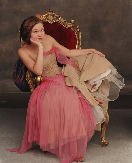 Julia Stiles modèle nu img
