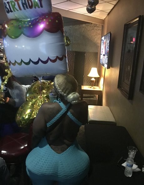 msphat70 étoile xxx photo