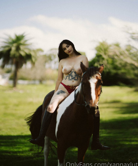 xannaxlut actrice pornographique img