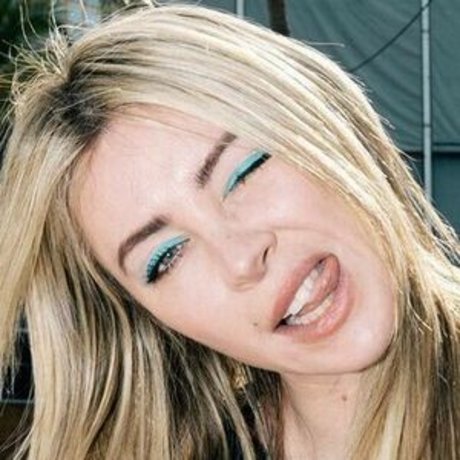 Alison Wonderland art de star du porno collection