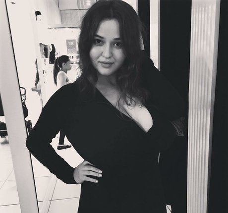 fans de grosses femmes aux gros seins uniquement porno galerie