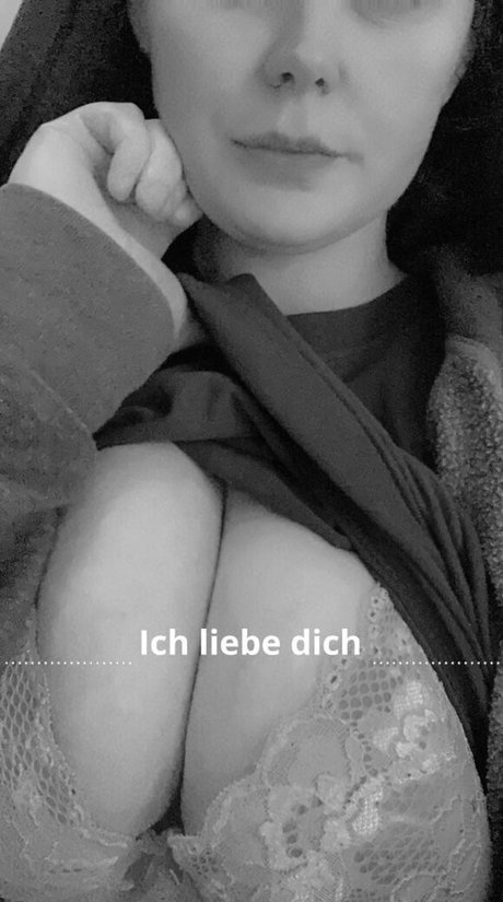 lilstac actrice nue galeries