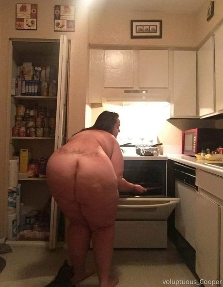 voluptuous cooper actrice chaude images