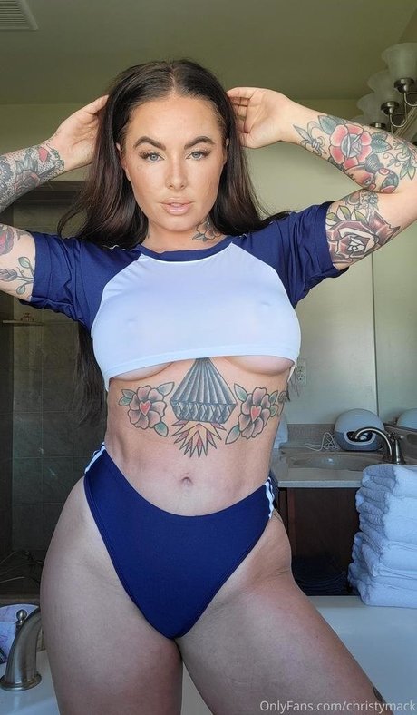 christymack star du porno sexy des photos