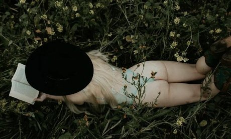 Michaela Green haut étoile galerie