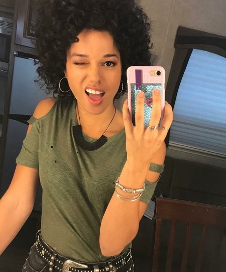 Alisha Wainwright art étoile image