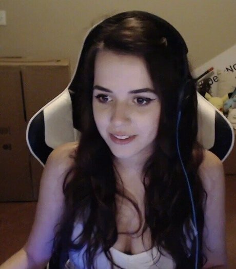 Deernadia modèle sexy des photos