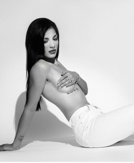 nicolol star pornographique des photos