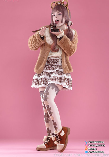 influenceur des médias sociaux onlyfans adulte chaud img