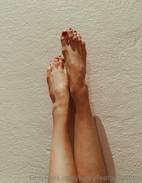 kinkyfeetonly4you star érotique image
