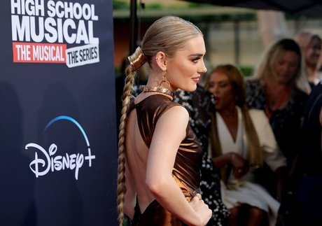 Meg Donnelly étoile de haute qualité img