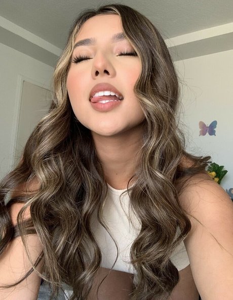 Gisselle Next Door actrice exclusive collection