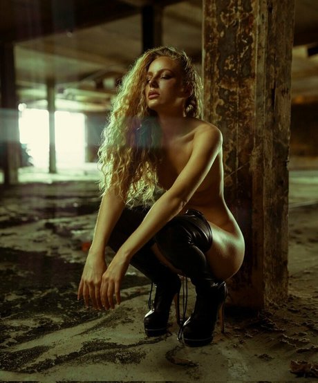 Magyn Kennedy étoile érotique galerie