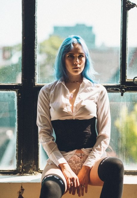 Rosemoontv étoile exclusive images