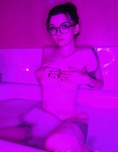 Louise Julie art star du porno archive