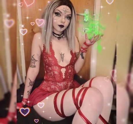 Louise Julie modèle parfait galeries