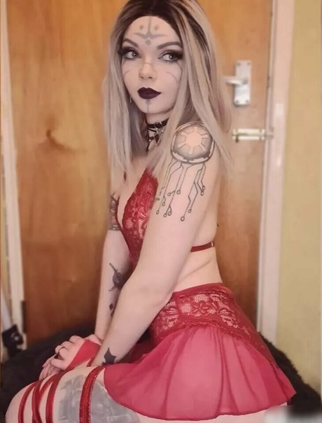 Louise Julie star du porno img