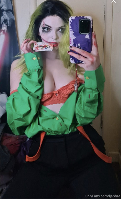 Louise Julie actrice nue galeries