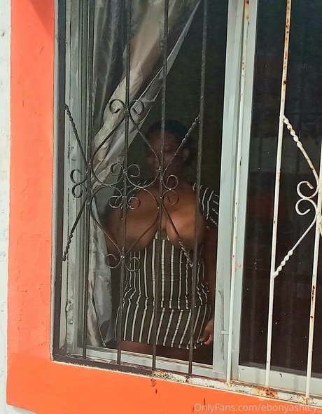 ebonyashley_ art modèle galeries