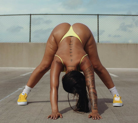 Yas Or Nathali Nostades actrice nue photo