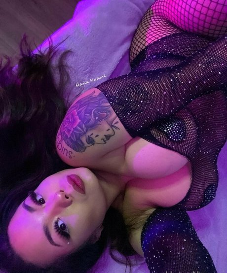 Halfie Hana Noami modèle xxx galerie