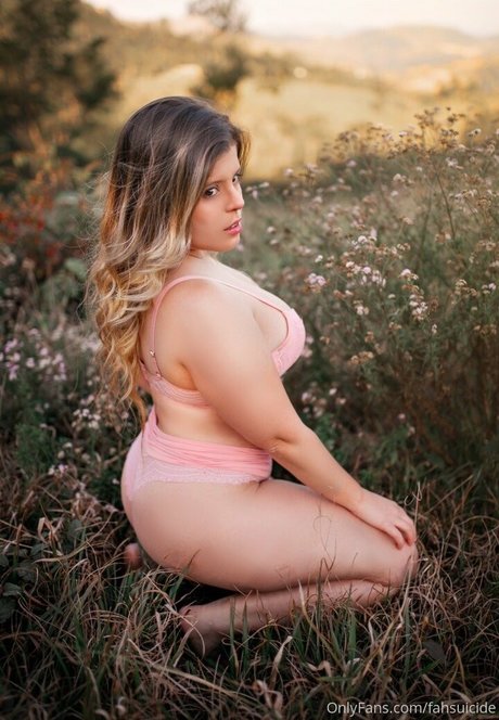 Fah Suicide mannequin archive