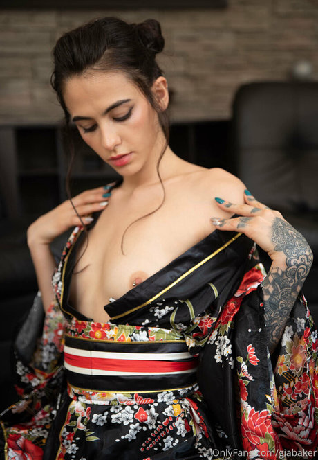 Giabaker haut étoile galeries