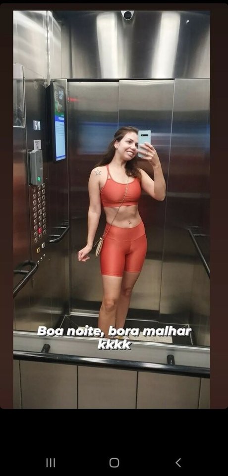 fans du visage uniquement exclusif parfait des photos