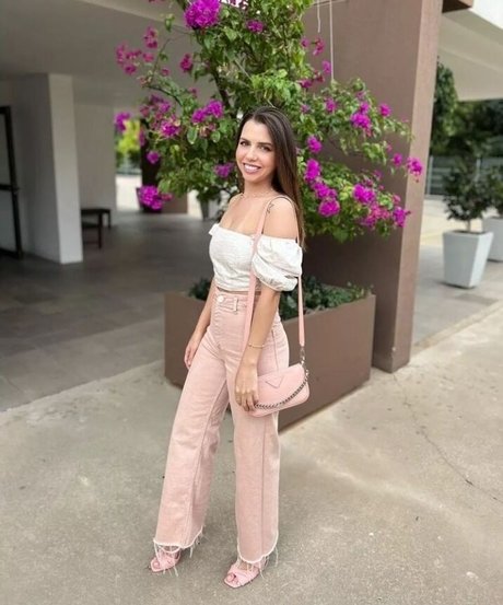 seins naturels onlyfans exclusivité érotique photo