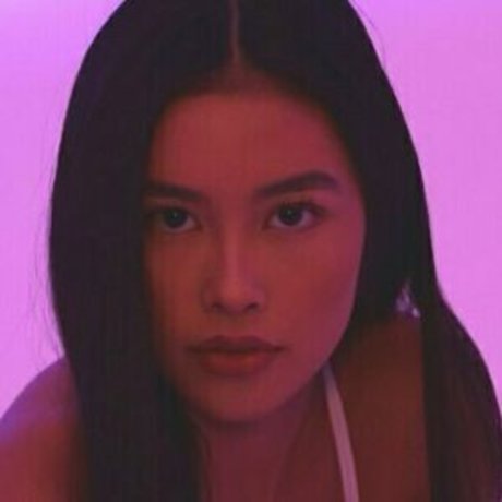 Elaine Thi star érotique photos