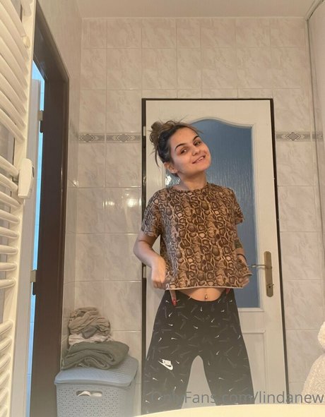 lindanew modèle adulte des photos