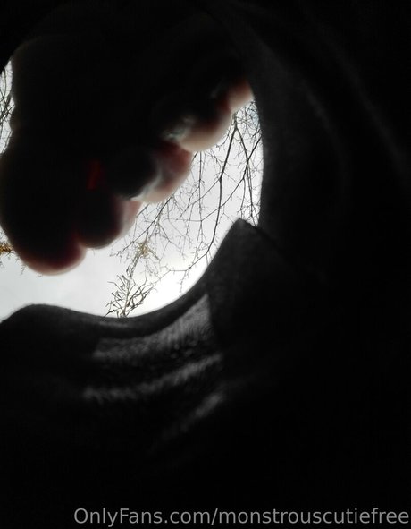 monstrouscutiefree actrice chaude archive