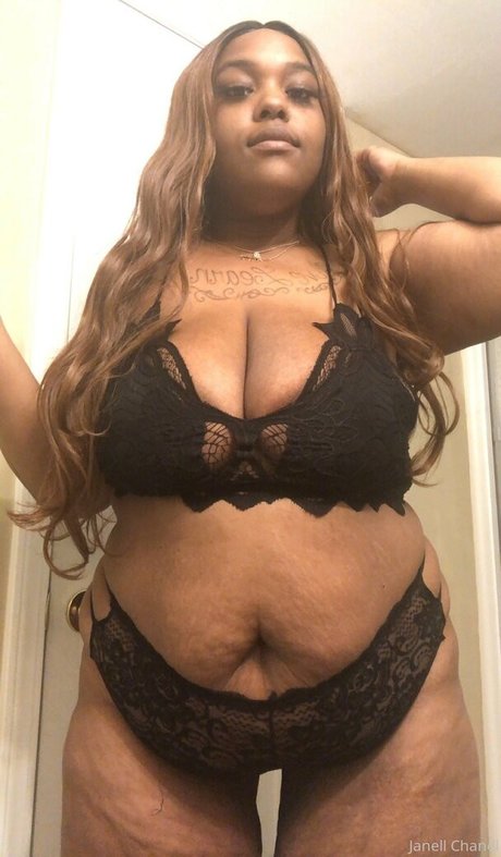 jchanel12 modèle nu collection