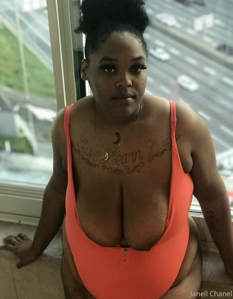 jchanel12 modèle artistique image